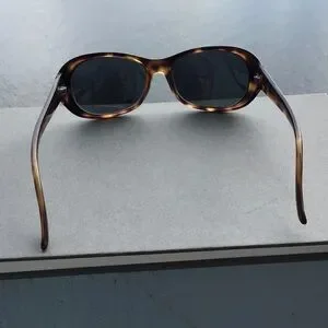 Ray-Ban | Accessories | Rayban Bold Tortoise Sunglasses Made  display picture 1